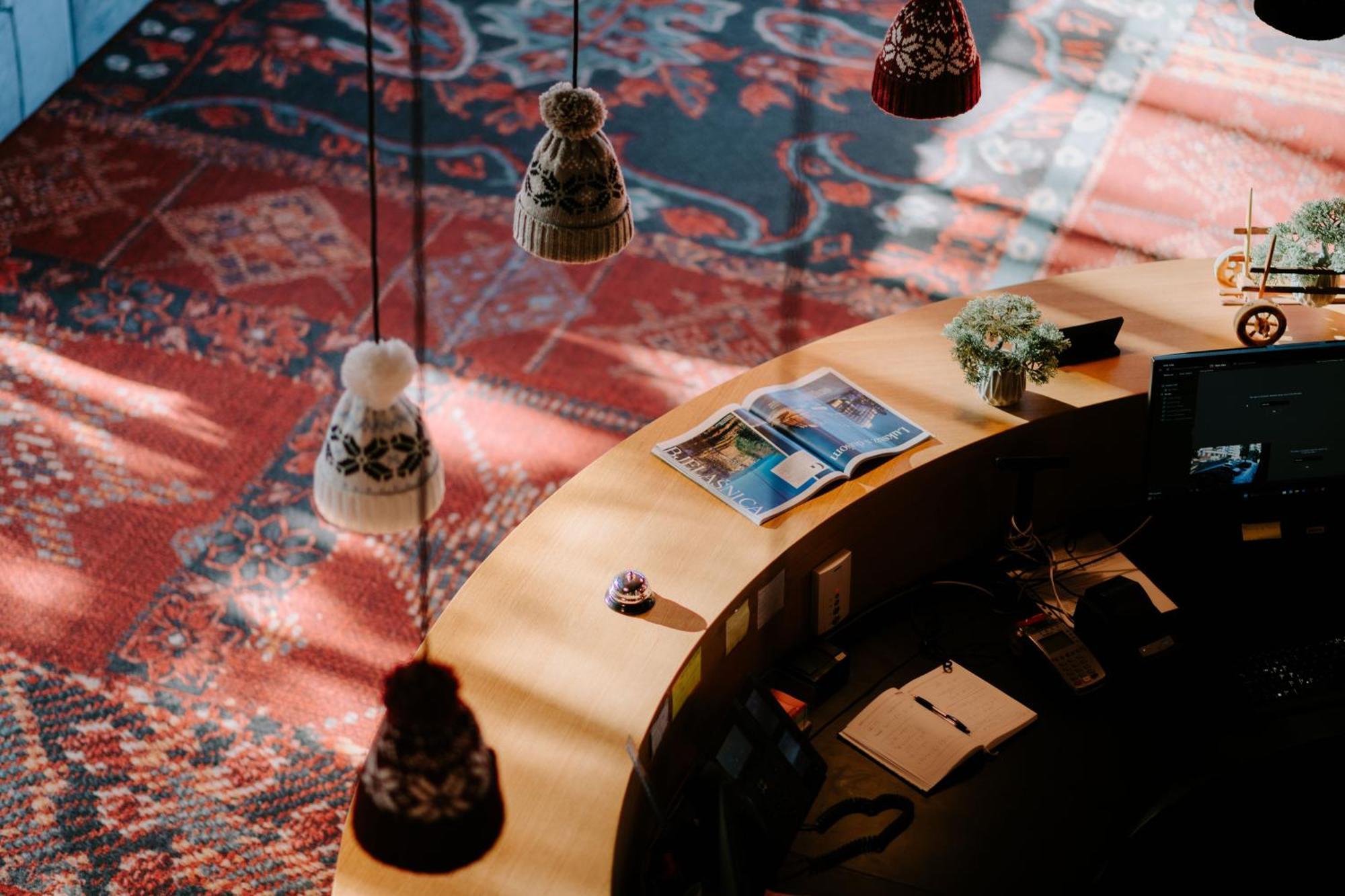 Hotel Nomad Белашница Экстерьер фото